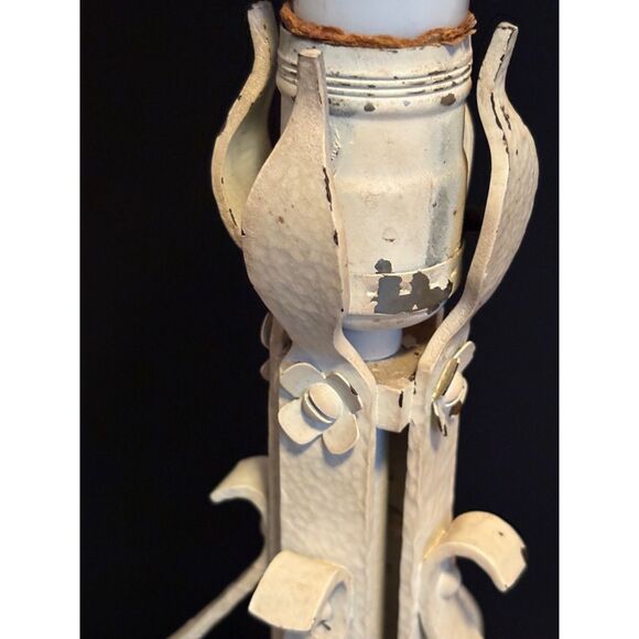 Vintage Wrought Iron Metal Table Lamp White Farmhouse - Picture 4 of 8